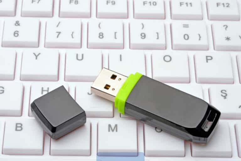 USB-C, USB4