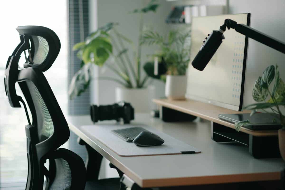 Imagen de Ratón ergonómico para oficina: en qué casos mejora la postura